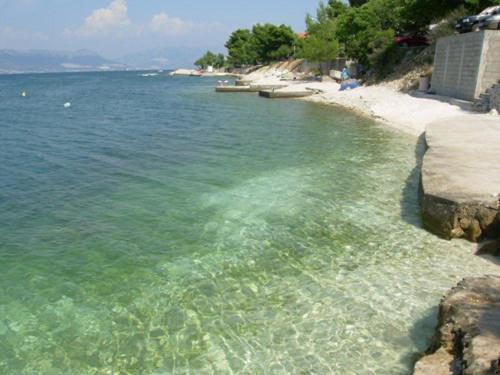 Apartmani Daria & Jure โตรกีร์ ภายนอก รูปภาพ